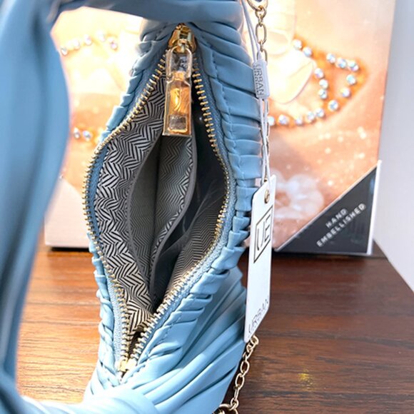 Urban Expressions Quilted Shoulder Bag NWT - Picture 3 of 3